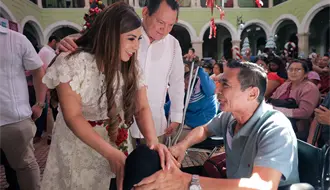 Entregan aparatos de movilidad a personas con discapacidad en Mérida