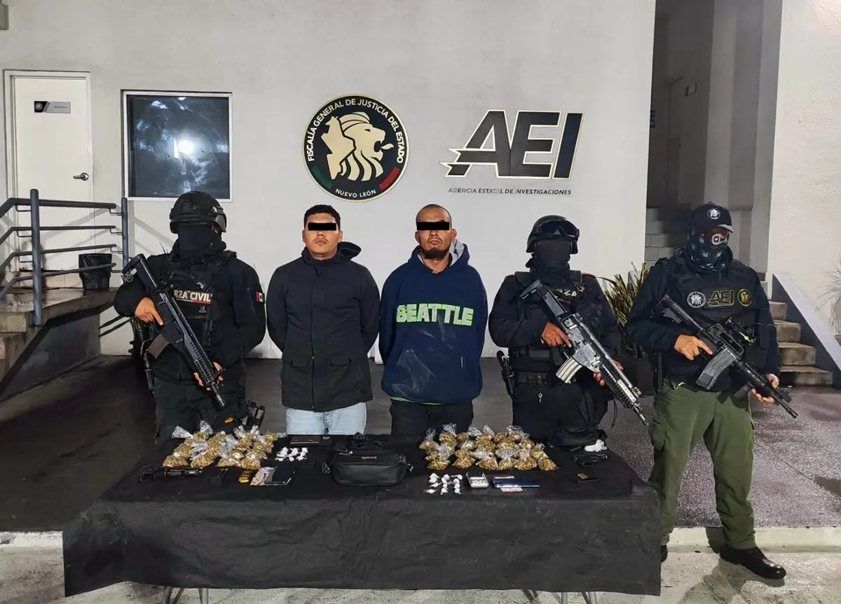 Los detenidos fueron identificados como Miguel “N”, de 29 años, y Rosbil “N”, de 23, quienes fueron puestos a disposición del Ministerio Público. Foto: Fuerza Civil
