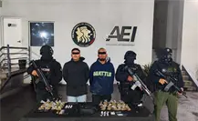 Fuerza Civil captura a dos generadores de violencia con armas y droga al sur de Monterrey Fuerza Civil captura a dos generadores de violencia con armas y droga al sur de Monterrey
