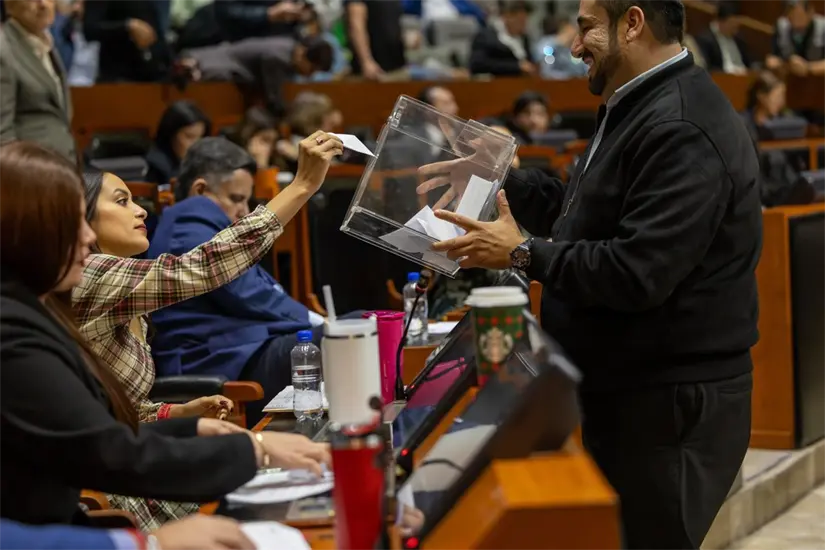 imagen recuadro El diputado Alejandro Puerto Covarrubias, quien anteriormente militó en Morena, afirmó que la asignación del gasto público carece de una distribución adecuada. Foto: X (@alondra_fausto)