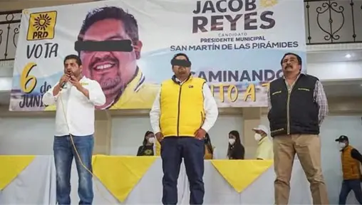 Jacobo Reyes, ex militante del PRD en Edomex y ligado al ex dueño de Miss Universo se entrega a las autoridades Jacobo Reyes, ex militante del PRD en Edomex y ligado al ex dueño de Miss Universo se entrega a las autoridades