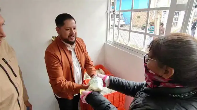 Bolsas de Leche parra el Bienestar.  Foto: Juan Manuel López