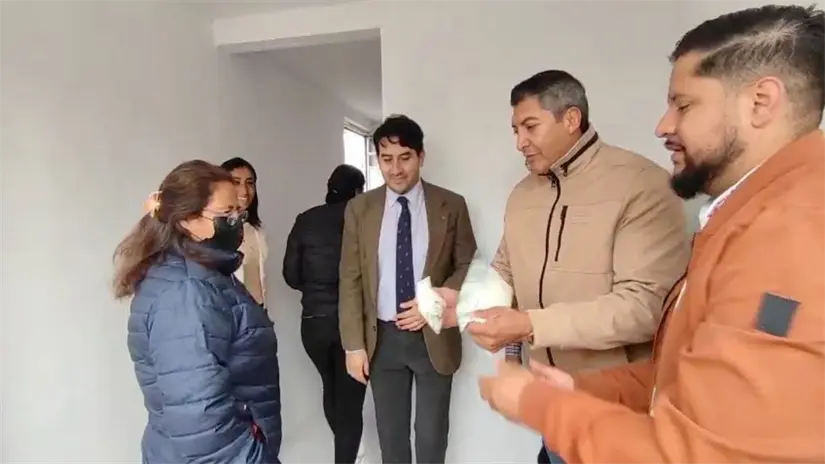 Autoridades encargadas de Leche para el Bienestar en Ecatepec.  Foto: Juan Manuel López