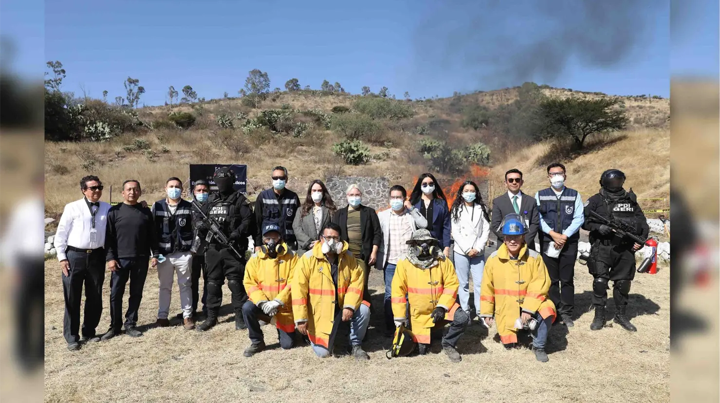 Destrucción de narcóticos en CDMX. Foto: @FiscaliaCDMX | Canva