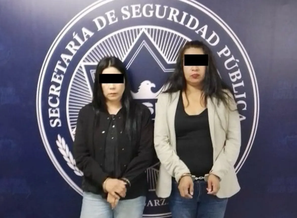 Las mujeres, identificadas como Susana “N”, de 52 años, y Lourdes “N”, de 51 años, fueron detenidas. Foto: Secretaría de Seguridad de San Pedro Garza García.
