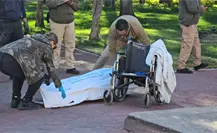 Muere indigente en el Jardín de Morelos de Durango sobre su silla de ruedas