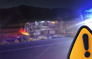 Transporte de personal vuelca sobre la carretera Saltillo-Zacatecas; lesionados ya son atendidos