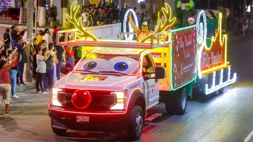 imagen recuadro Imagen alusiva al Desfile Navideño Coca-Cola de Arca Continental Foto: Seth Rojas Molina