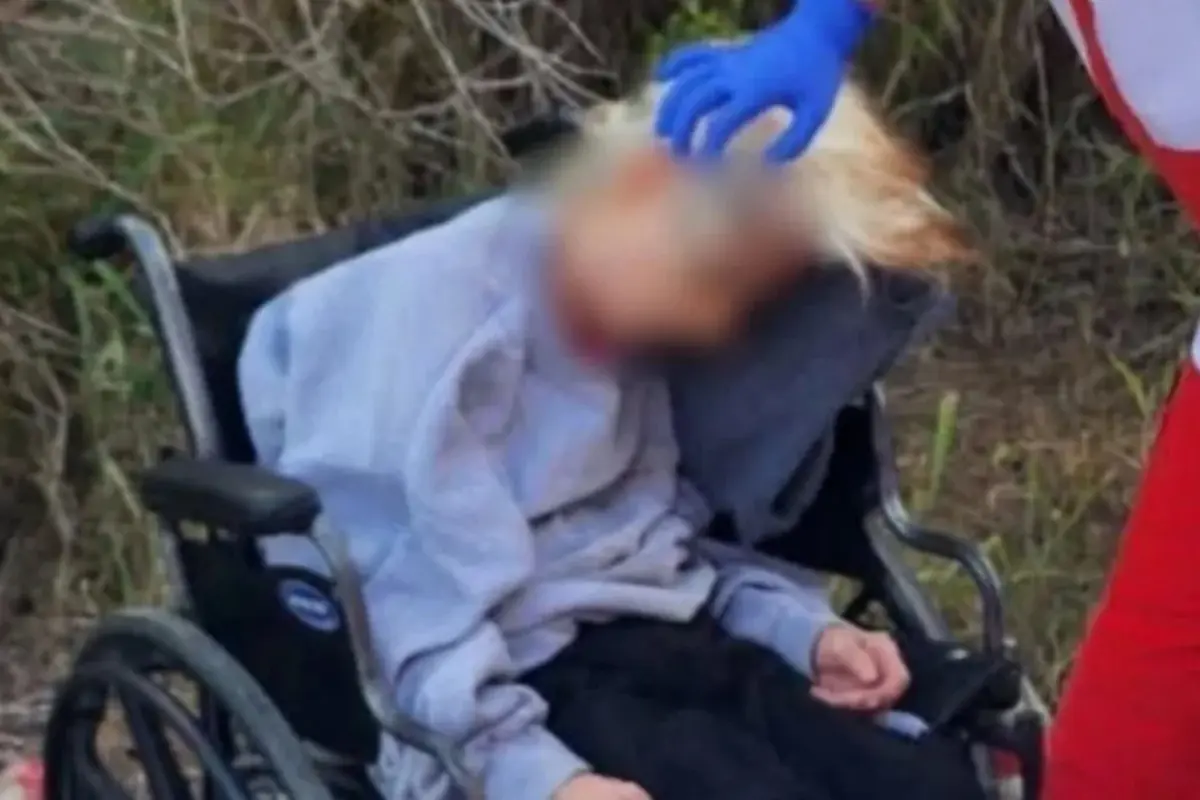 El director del hospital confirmó que la mujer ingresó al área de Urgencias a bordo de una ambulancia de la Cruz Roja Mexicana, luego de que se solicitara apoyo por una persona inconsciente en la vía pública. Foto: Redes Matamoros