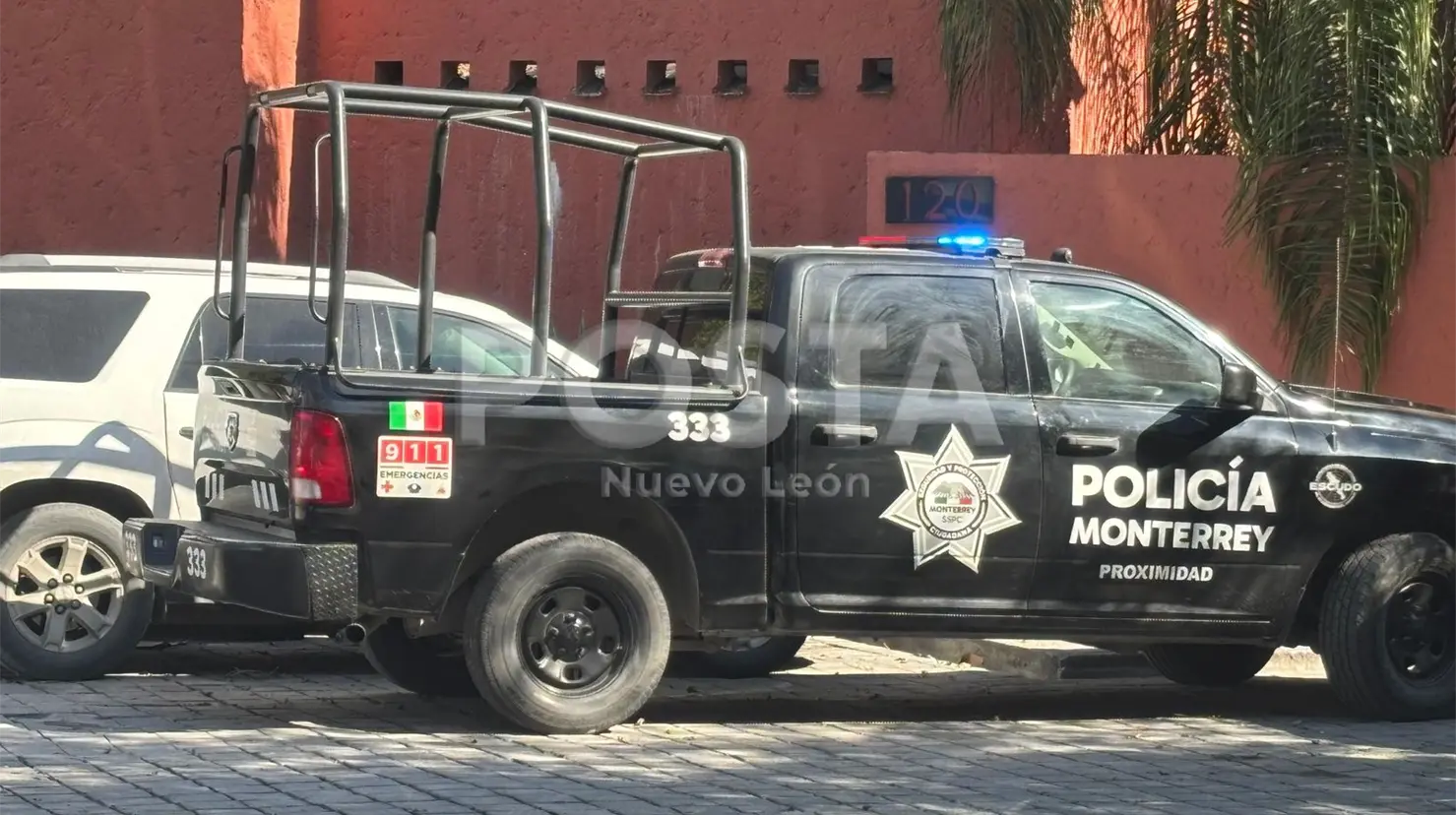 La notaría pública de Monterrey sufrió un robo el jueves, dejando a las autoridades en alerta por los daños causados. Foto: Raymundo Elizalde