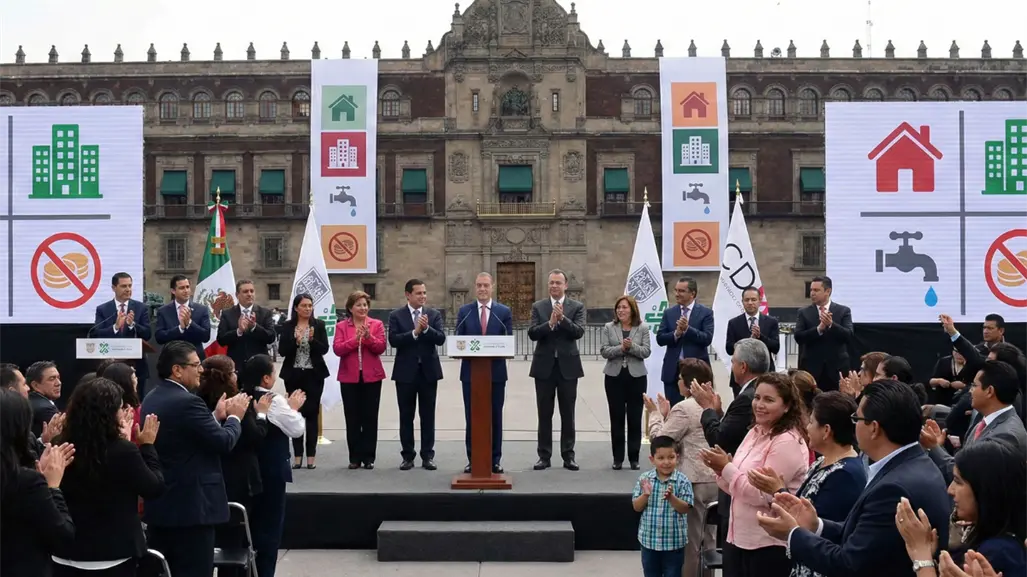 Gobierno de CDMX anuncia condonación de predial y agua para casas y comercios