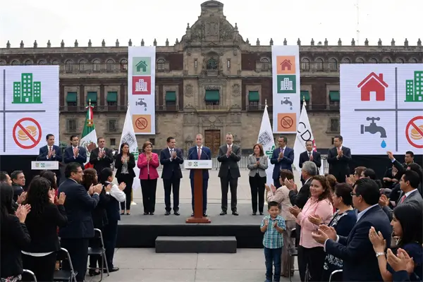 Gobierno de CDMX anuncia condonación de predial y agua para casas y comercios Gobierno de CDMX anuncia condonación de predial y agua para casas y comercios