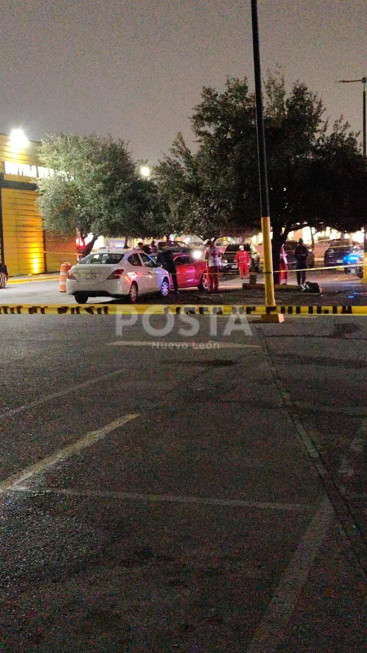 imagen recuadro Las víctimas se encontraban en un Camaro Rojo. Foto: Canva.