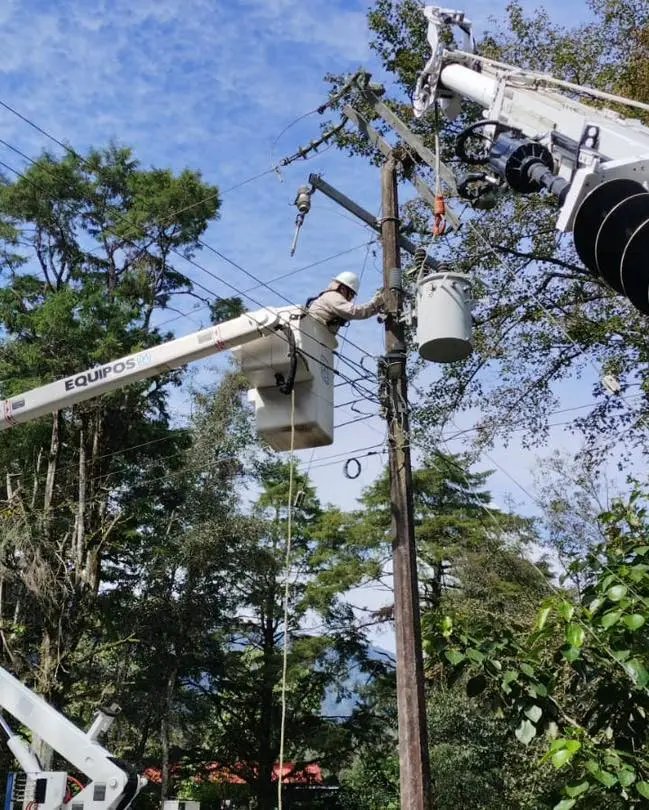 imagen recuadro Imagen alusiva a trabajos de mantenimiento y modernización Foto: CFE Nacional
