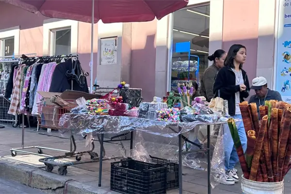 Comerciantes del centro de Durango reportan bajas ventas en temporada navide&ntilde;a; Est&aacute; de miedo, aseguran