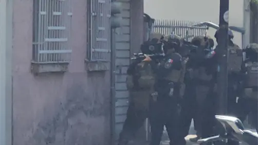 VIDEO | Momento exacto de la balacera en la colonia Cuauhtémoc durante operativo por extorsión VIDEO | Momento exacto de la balacera en la colonia Cuauhtémoc durante operativo por extorsión