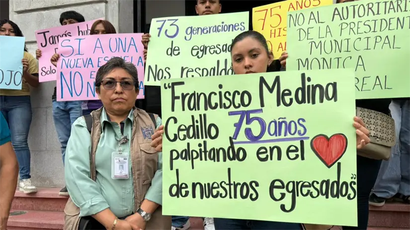Alumnado y maestros continúan con la inconformidad tras años de que la institución ha estado siempre en el mismo edificio | FOTO: Axel Hassel