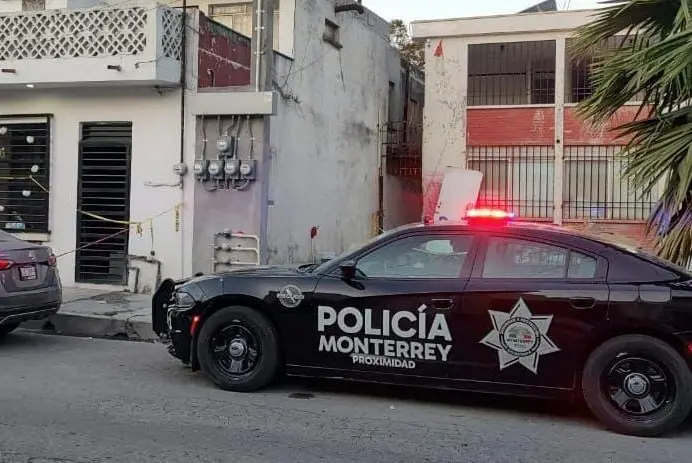 Elementos de la Policía de Monterrey en la zona donde fueron detenidos. Foto: Policía de Monterrey.