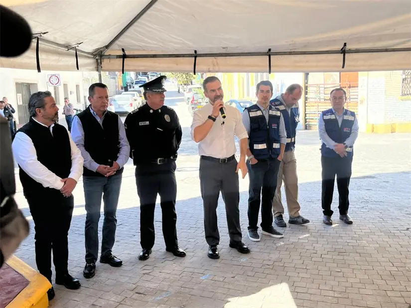 El alcalde de Monterrey, Adrián de la Garza, durante el arranque del programa 