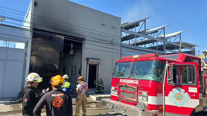 La bodega donde se registró el incendio se ubica en avenida Las Torres número 312, de la colonia Miguel Aleman,  en el municipio de San Nicolas de los Garza, Nuevo León. Foto: Protección Civil de Nuevo León