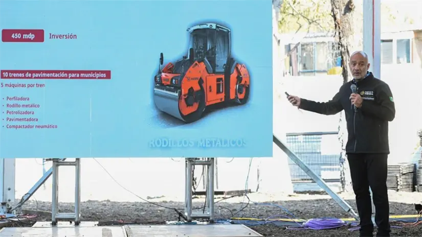 Entrega de tercera etapa de trenes de pavimentación en Edomex. Foto: Manuel López 