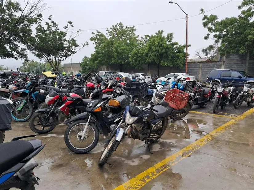 Cerca de 100 motocicletas han sido aseguradas tan solo en esta ciudad. FOTO / Tránsito Municipal