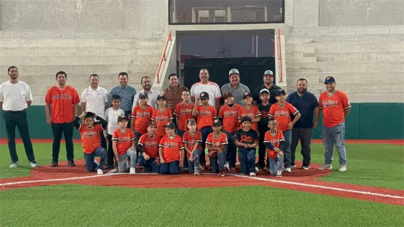 Peloteros en el  Estadio de Beisbol de Ligas Pequeñas. Foto: POSTA.