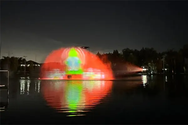 Feria Navide&ntilde;a 2025: &iquest;Cu&aacute;l es el horario del show de luces en el lago?