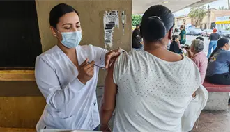 Vacunas contra influenza y covid-19: dónde y cuándo vacunarse en Los Cabos
